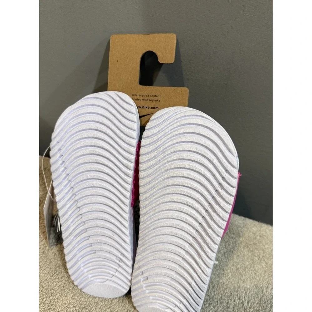 Nike slides pink